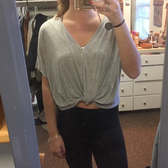 grey top - Picture 4 of 4